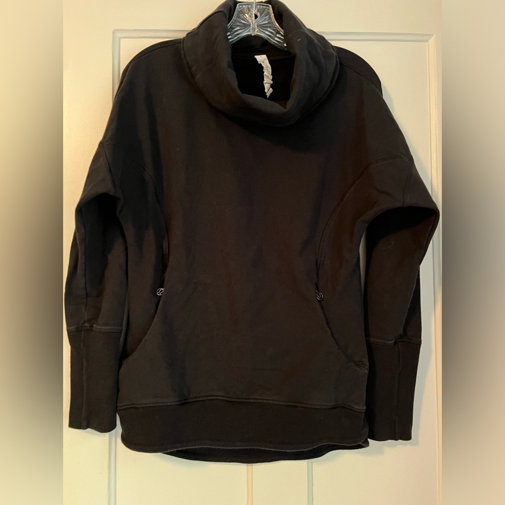 Lululemon | Funnel Neck Sweatshirt | Black | Size 6